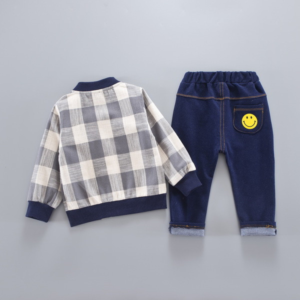 Setul pentru copii pentru băieți votează trei părți