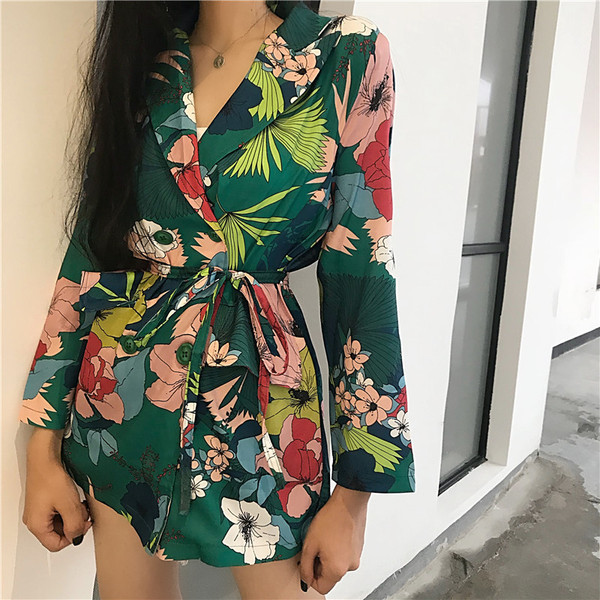 HIT Jachetă modernă de damă cu motive florale în două culori