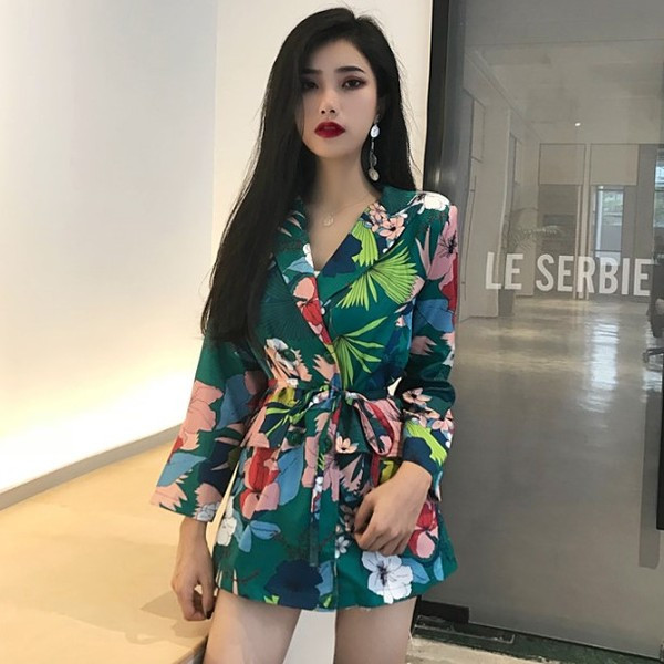 HIT Jachetă modernă de damă cu motive florale în două culori