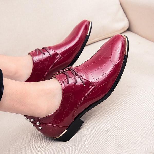 Pantofi formali pentru barbati in trei culori cu element metalic si sireturi