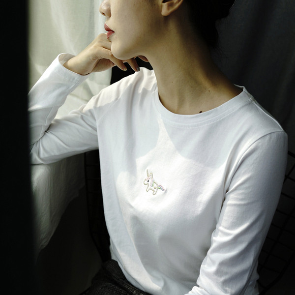 Bluză casual de damă cu broderie unicorn în alb-negru