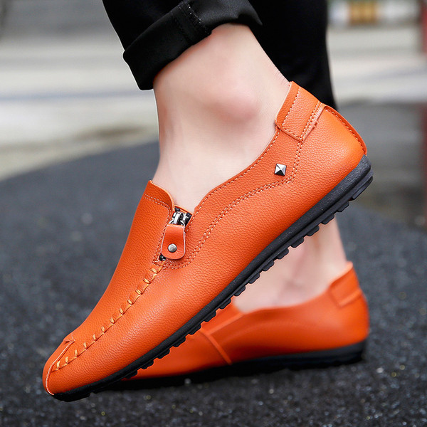 Μοντέρνα ανδρικά μοκασίνια με φερμουάρ από έκο δέρμα