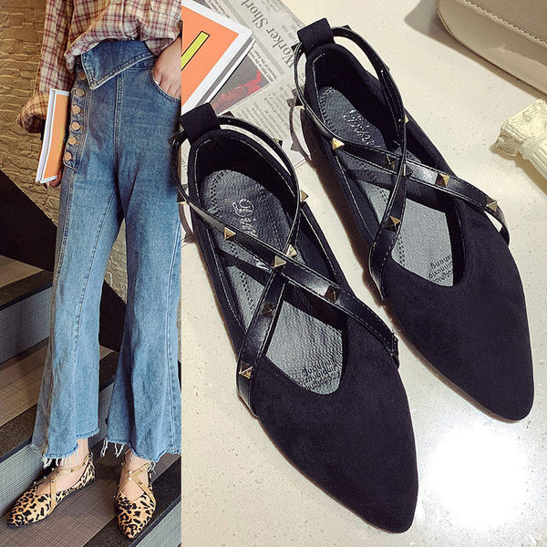 Γυναικεία μοκασίνια μυτερό μοντέλο σε δύο χρώματα 