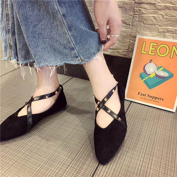 Γυναικεία μοκασίνια μυτερό μοντέλο σε δύο χρώματα 