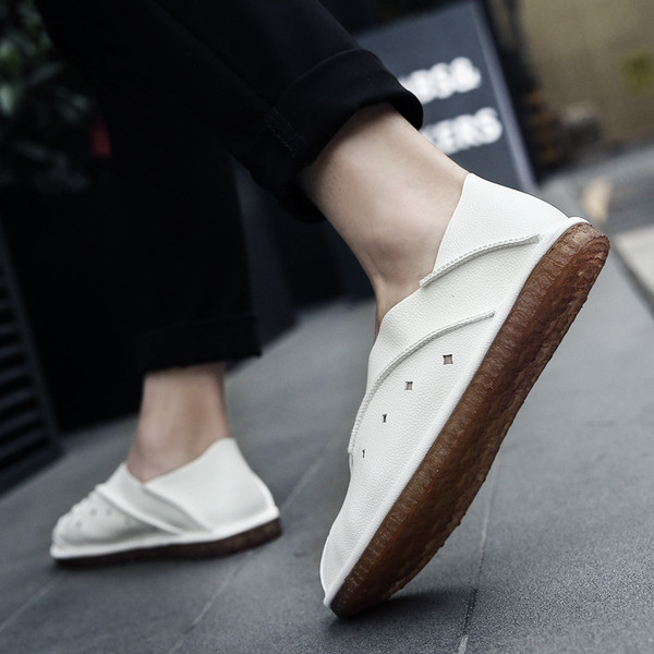 Μοντέρνα καλοκαιρινά ανδρικά μοκασίνια σε τρία χρώματα