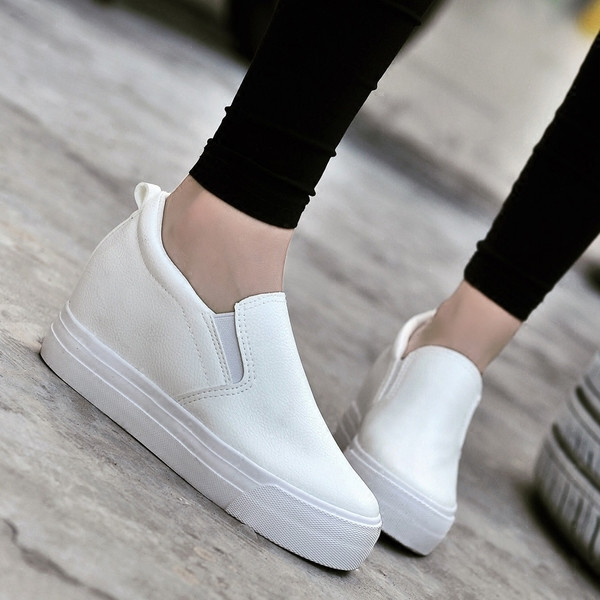 Mocasini moderni de dama din piele ecologica alb-negru