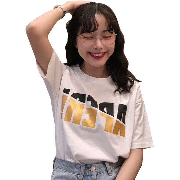 Μοντέρνα γυναικεία μπλούζα με κοντό μανίκι με επιγραφή σε μαύρ κα λευκό χρώμα