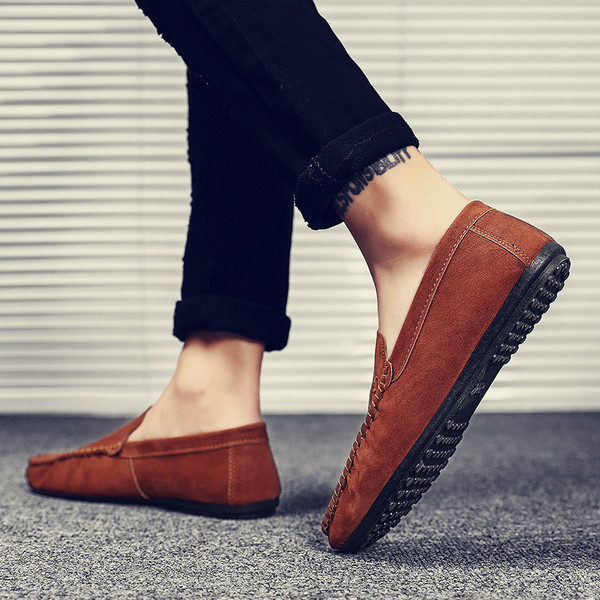 Casual ανδρικά  μοκασίνια με κεντήματα από οικολογικό σουέτ