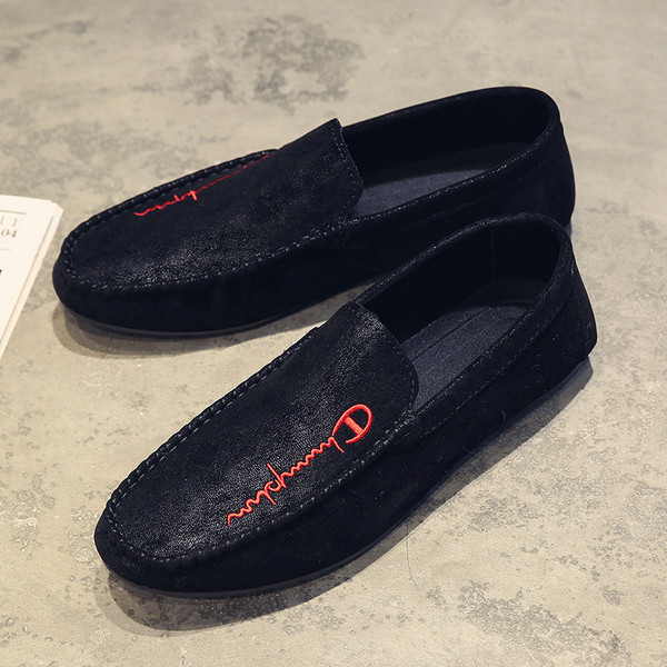 Casual ανδρικά  μοκασίνια με κεντήματα από οικολογικό σουέτ