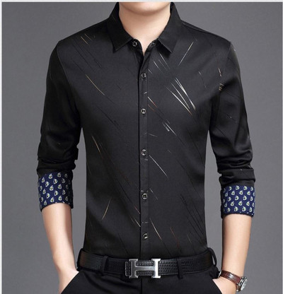 Μοντέρνο ανδρικό πουκάμισο σε διάφορα χρώματα