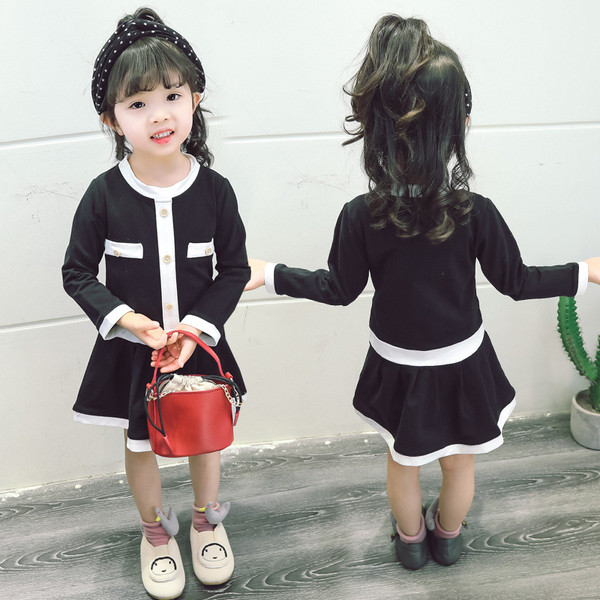 Rochie modernă pentru copii cu mâneci lungi de culoare neagră