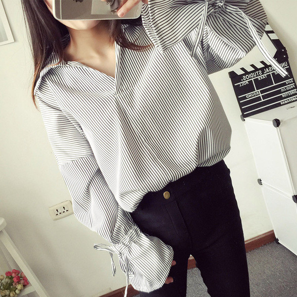 Camasa de dama model lat cu decolteu in V in trei culori