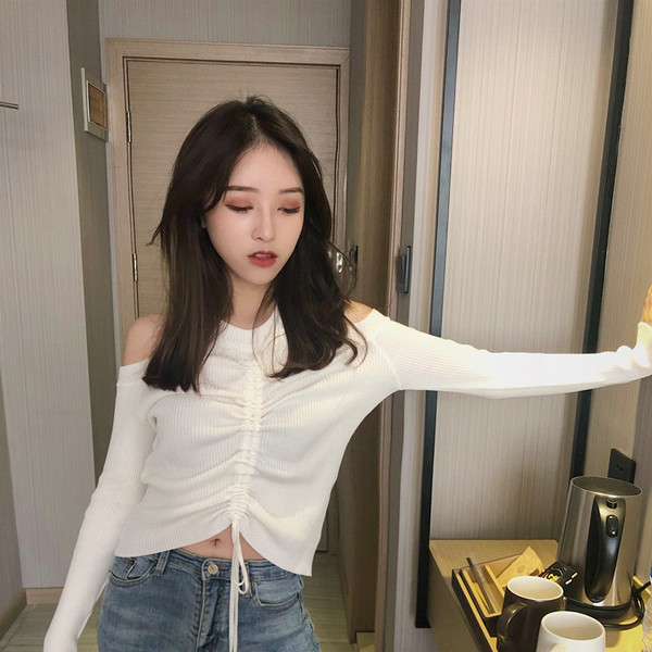 Καθημερινή  γυναικεία μπλούζα με ανοιχτούς ώμους και μπροστινά κορδόνια