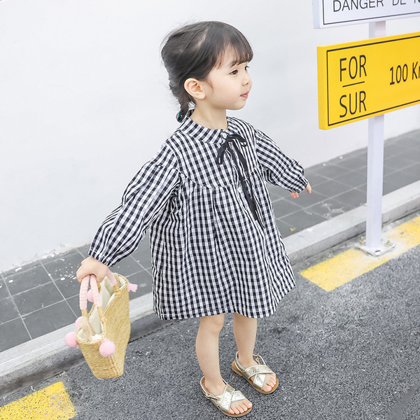 Παιδικό φόρεμα με ευρύ σχέδιο σε μαύρο χρώμα