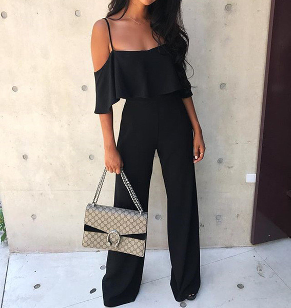 Μοντέρνες γυναικείες φόρμες σε λευκό, μαύρο και κόκκινο χρώμα