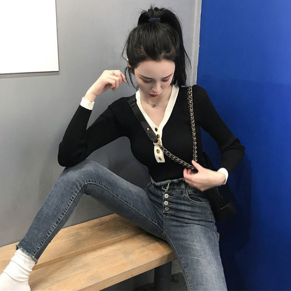 Γυναικεία μπλούζα καθημερινή με κουμπιά σε μαύρο και άσπρο χρώμα