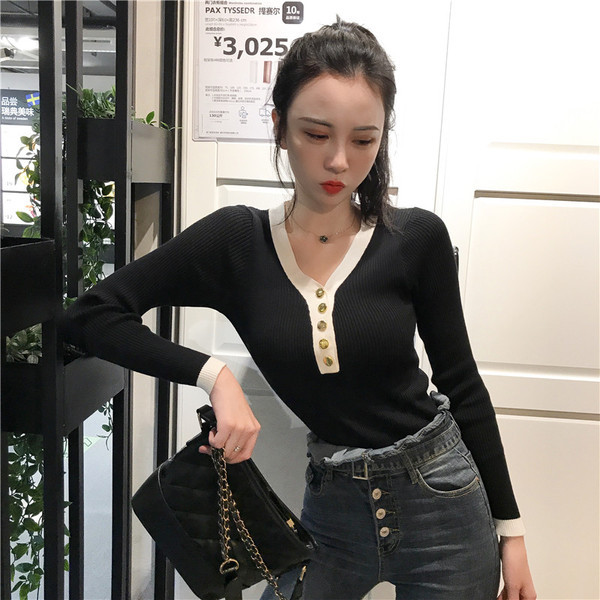 Γυναικεία μπλούζα καθημερινή με κουμπιά σε μαύρο και άσπρο χρώμα