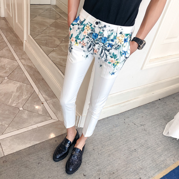 Divatos férfi nadrág Karcsú modell virágmotívumokkal több színben