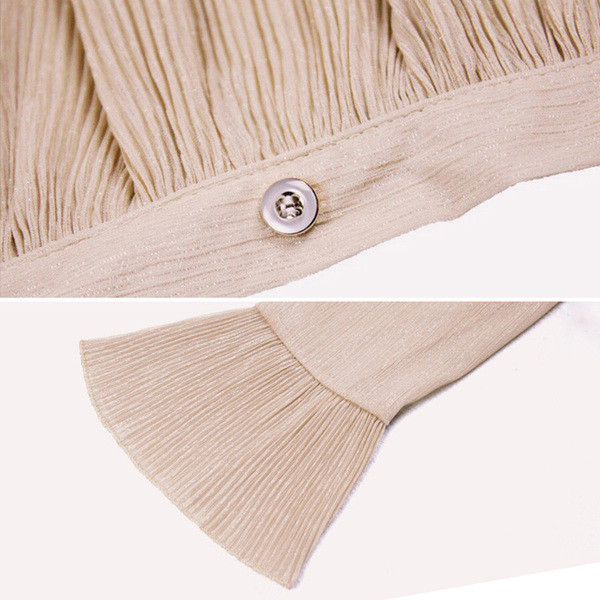 Alkalmi női ing krém és fekete színben V-nyakkal