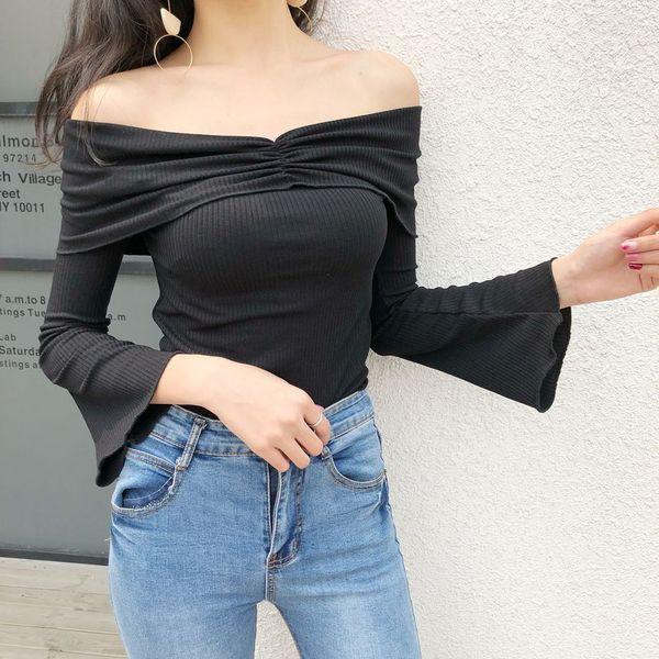 Modern női blúz ejtett ujjakkal, fehér és fekete színben