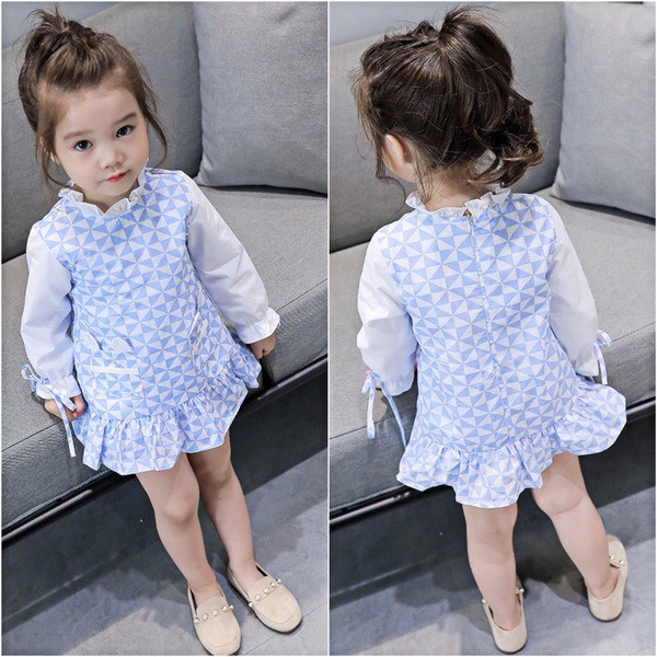 Rochie moderna pentru copii decupata model cu maneci lungi si buzunare