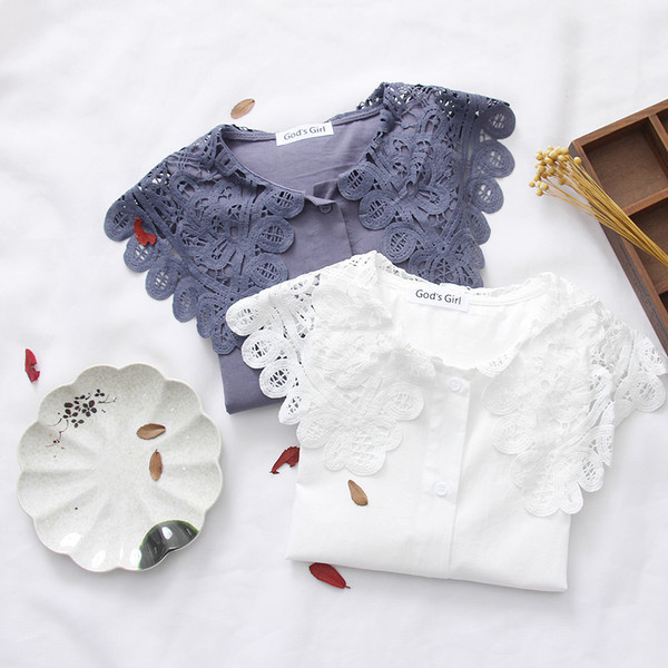 Kék-fehér női alkalmi ing csipkével