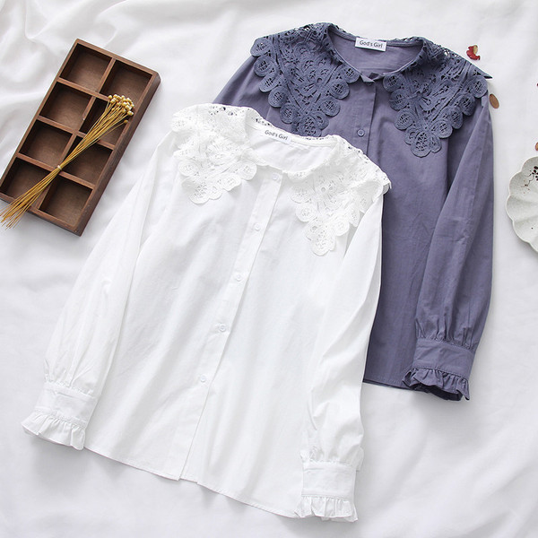 Kék-fehér női alkalmi ing csipkével