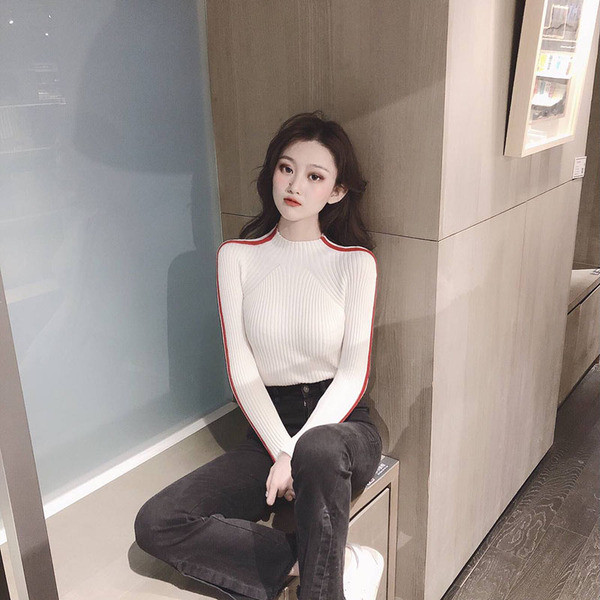 Női alkalmi blúz két színben, színes szegéllyel