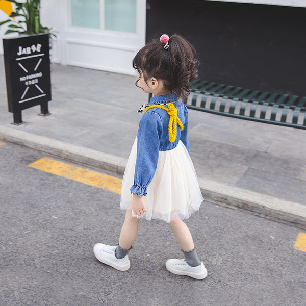 Modern gyerekruha modell tüll és széles ujjú