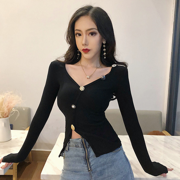 Alkalmi női blúz három színben, elöl hasítékkal