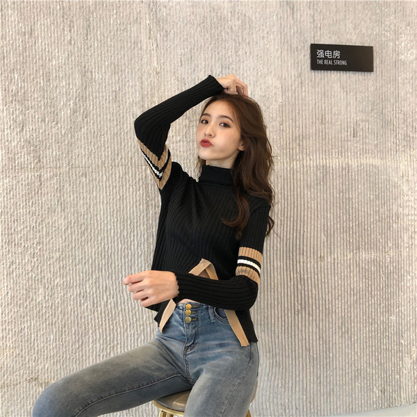 Alkalmi női pulóver két színben, elöl hasítékkal