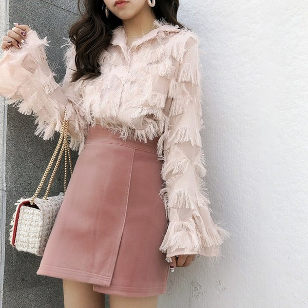 Cămașă modernă de damă în alb, roz și negru