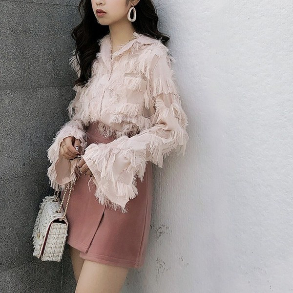 Cămașă modernă de damă în alb, roz și negru