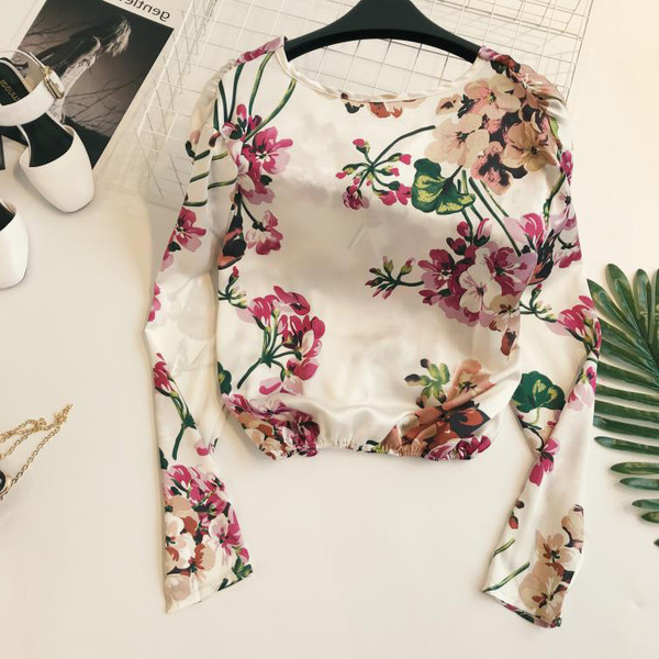 Stílusos női ing három színben virágos motívumokkal és V-nyakkal