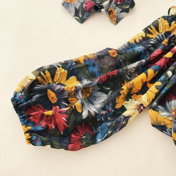 Modern női ing széles ujjakkal, virágos motívumokkal