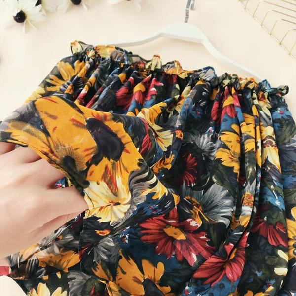 Modern női ing széles ujjakkal, virágos motívumokkal