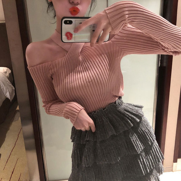 Μοντέρνα γυναικεία μπλούζα σε δύο χρώματα