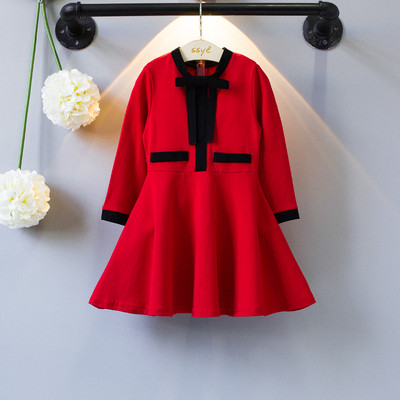 Детска модерна рокля разкроен модел в червен цвят