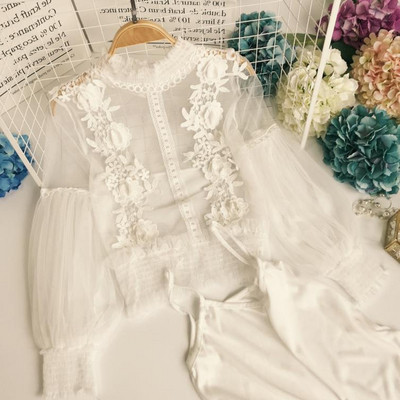 Modern női ing több színben, csipkével és hosszú ujjal