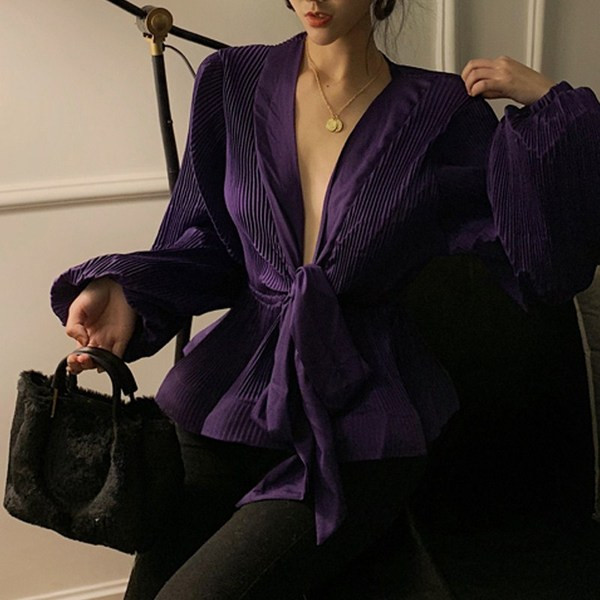 Modern női ing mély V-nyakkal, három színben