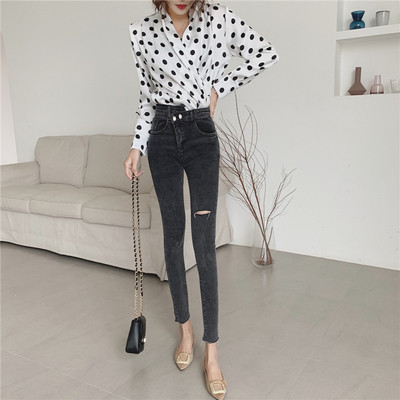 Stílusos női farmer magas derékkal, oldalsó rögzítéssel