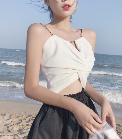 Aktuális női rövid nadrágtartó vékony pántokkal, három színben