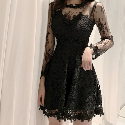 Κομψό γυναικείο φόρεμα με δαντέλα και διαφανή μανίκια σε δύο χρώματα