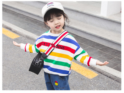 Gyerek színes blúz lányoknak hosszú ujjal, feliratokkal