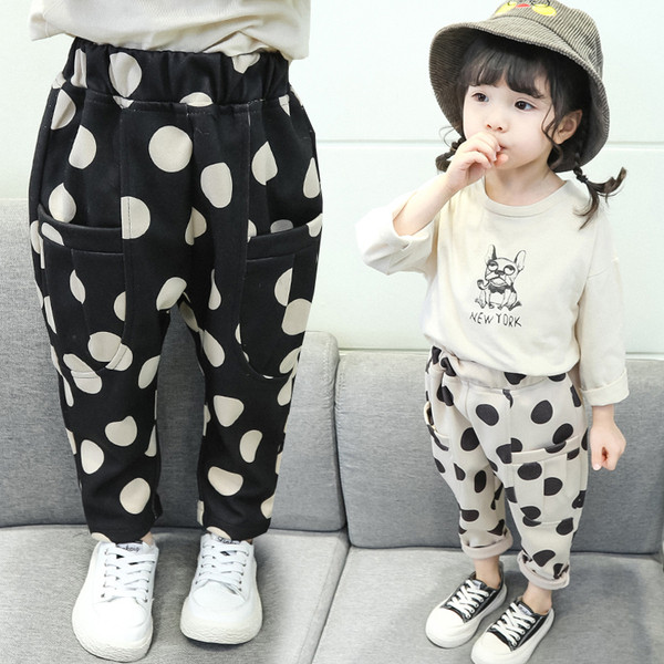 Μοντέρνα παιδικά παντελόνια για κορίτσια σε φαρδύ σχέδιο σε δύο χρώματα