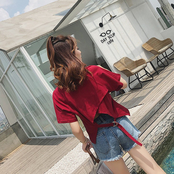 Μοντέρνα γυναικεία μπλουζάκια με ανοικτή πλάτη σε διάφορα χρώματα