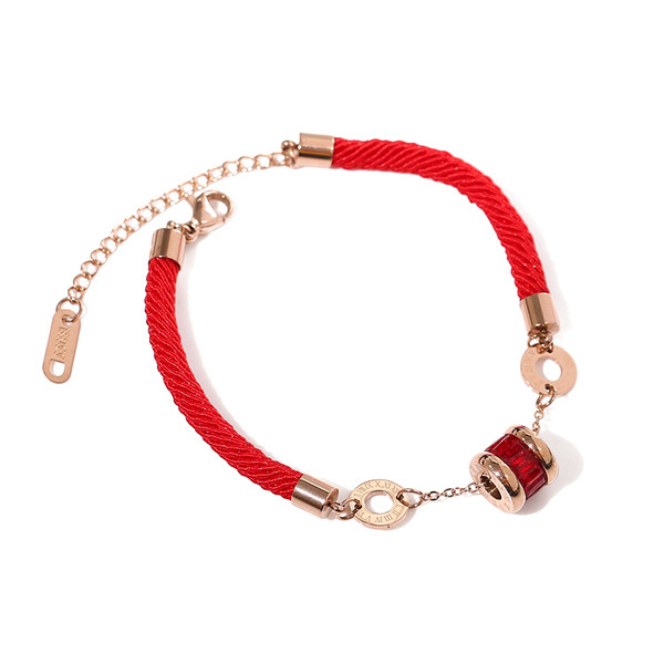 Női karkötő gyöngyökkel