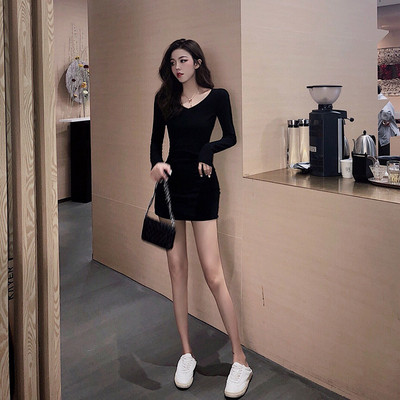 Sima női rövid ruha fekete színben