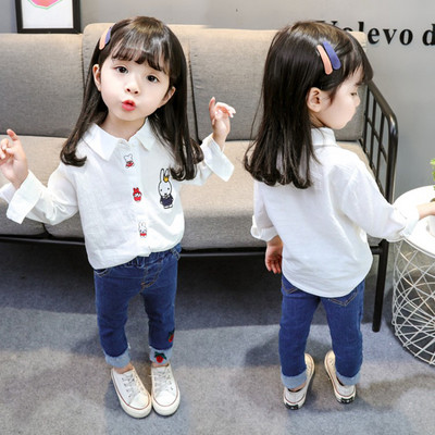 Fehér színű, hosszú ujjú, hímzéssel ellátott gyereking lányoknak