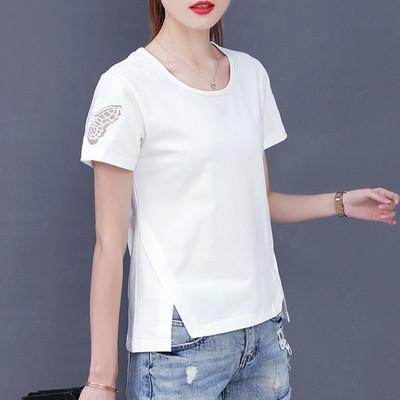 Μοντέρνα γυναικεία μπλούζα με διακόσμηση στα μανίκια σε λευκό και πράσινο χρώμα